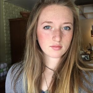 Meet your Posher, Olivia